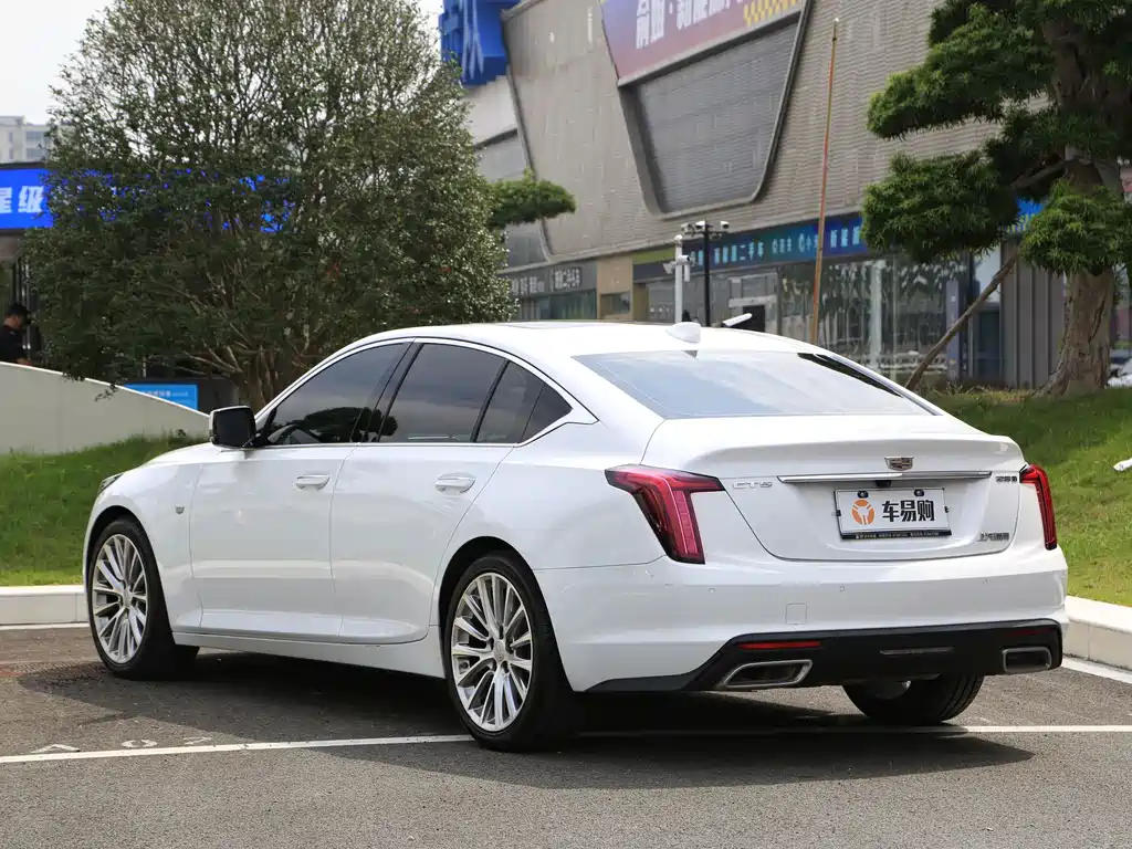 Cadillac CT5 — фото 19