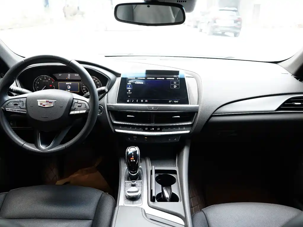 Cadillac CT5 — фото 3