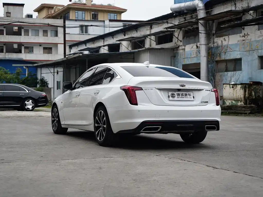 Cadillac CT5 — фото 4