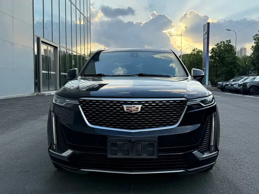Cadillac XT6 — фото 2
