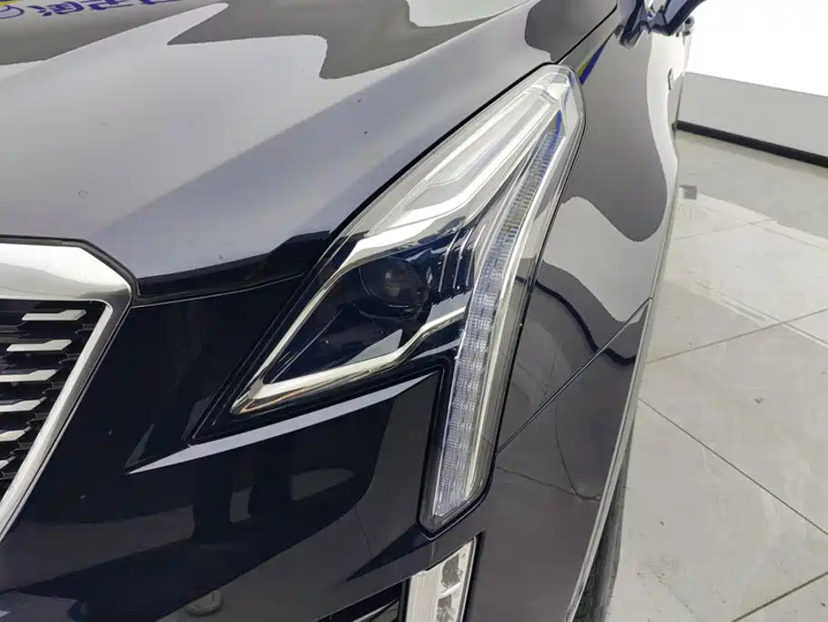 Cadillac XT5 — фото 5