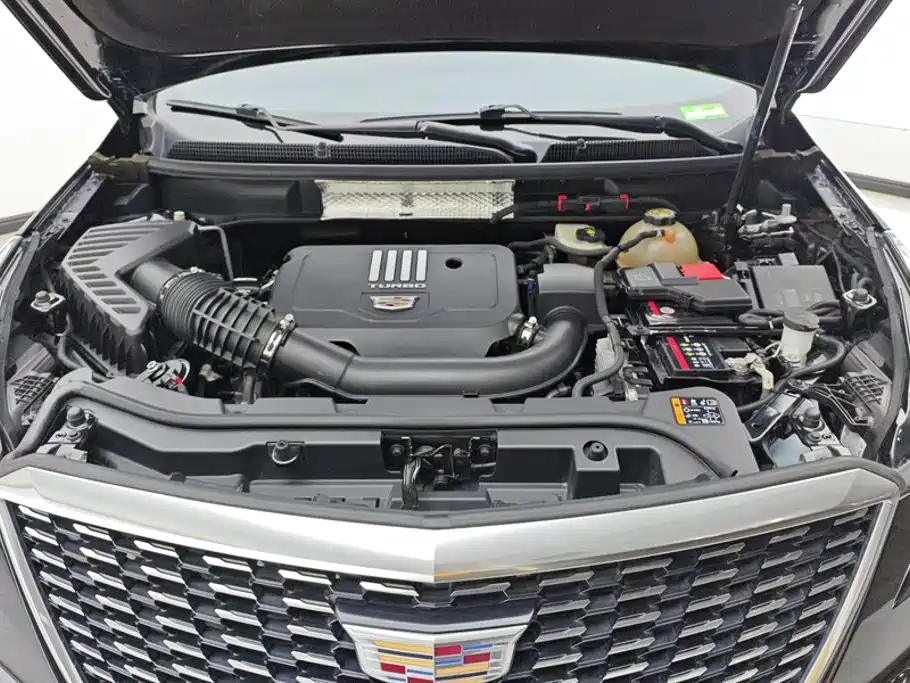 Cadillac XT5 — фото 10