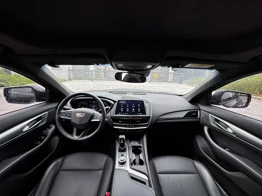 Cadillac CT5 — фото 5