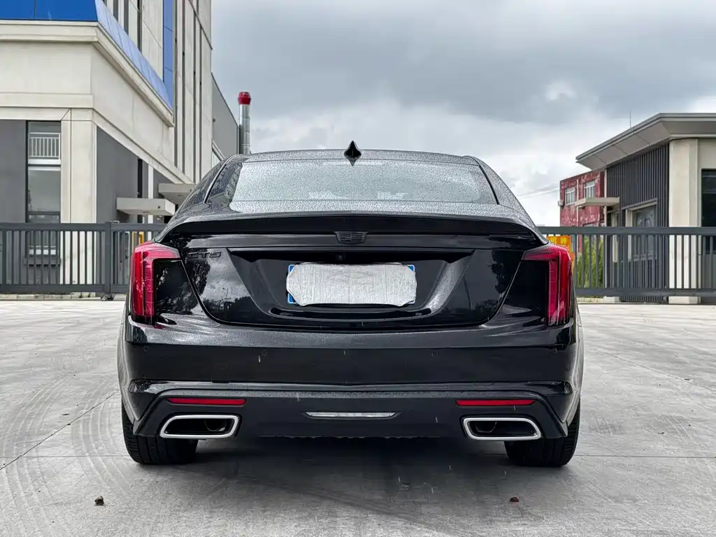 Cadillac CT5 — фото 8