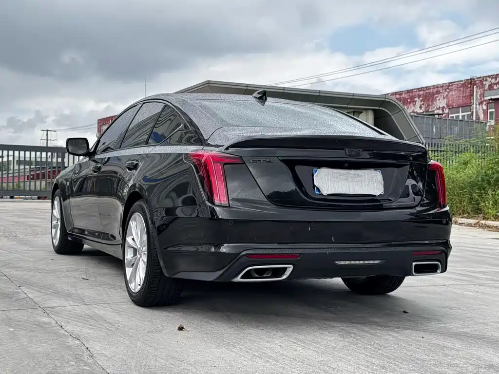 Cadillac CT5 — фото 9