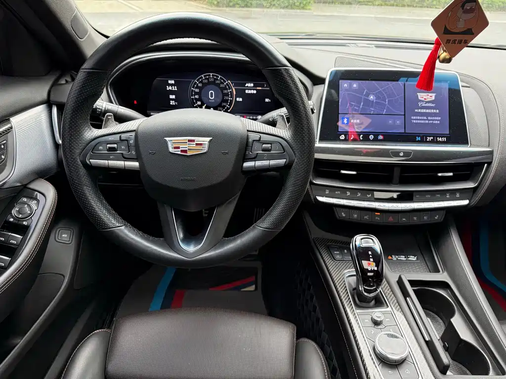 Cadillac CT5 — фото 14