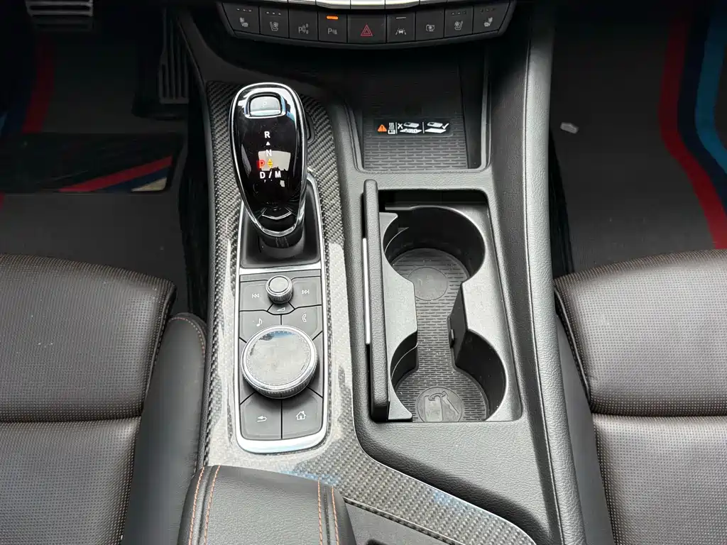 Cadillac CT5 — фото 17