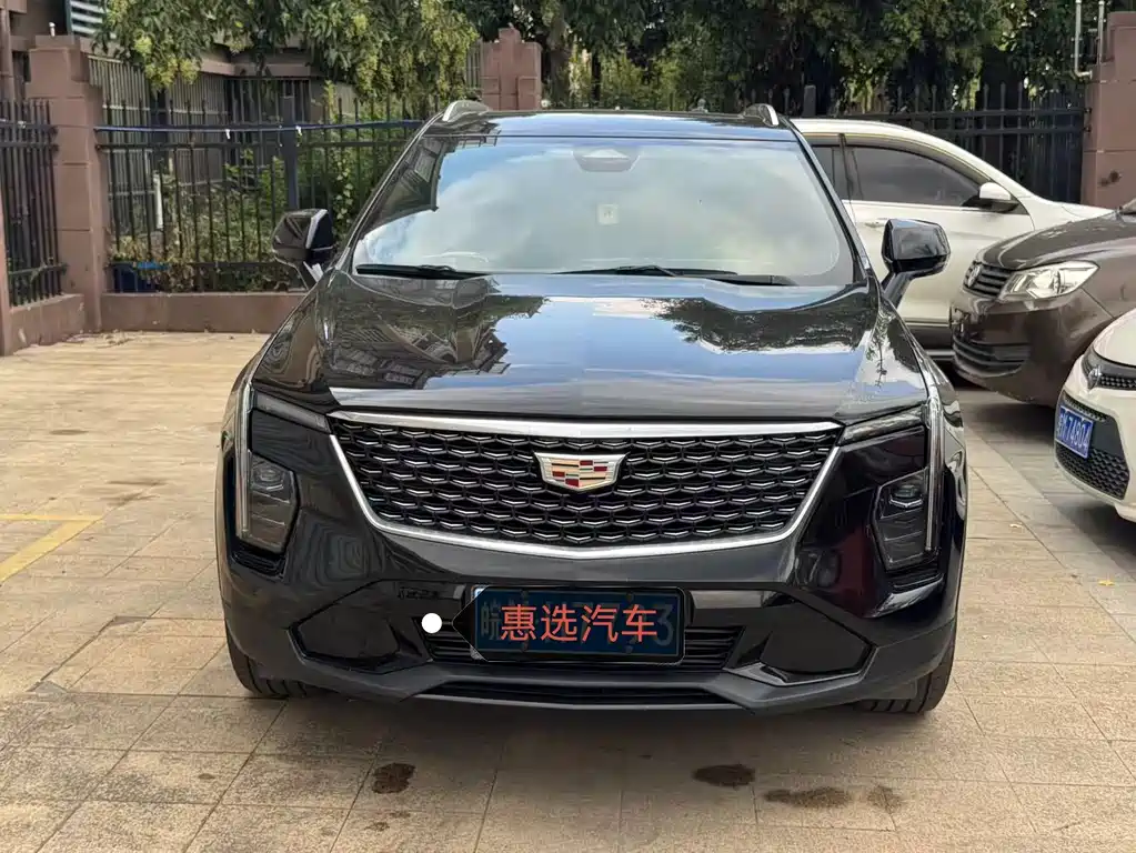 Cadillac XT4 — фото 2