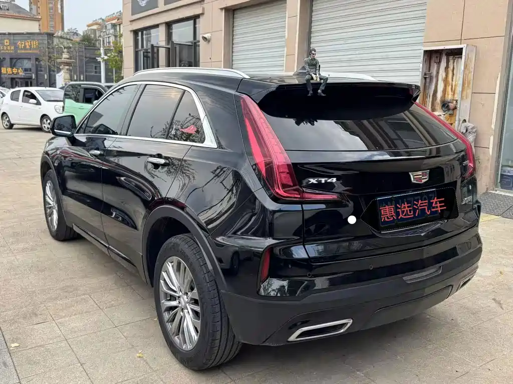 Cadillac XT4 — фото 6