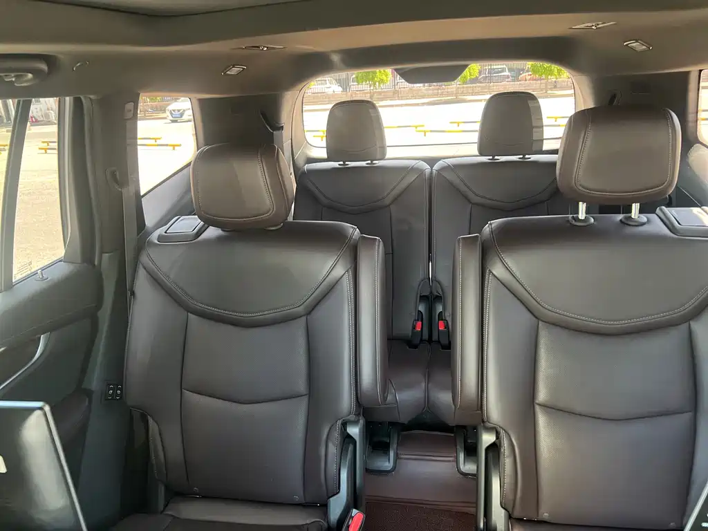 Cadillac XT6 — фото 17