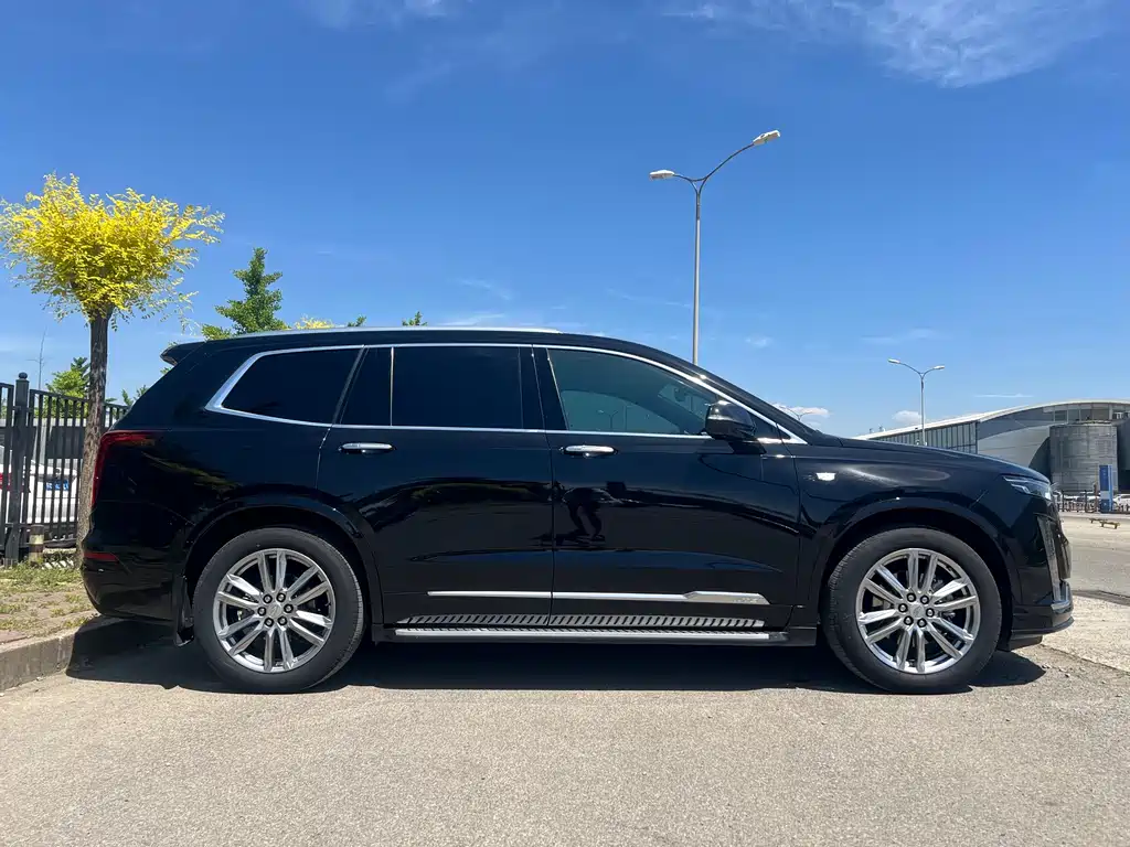 Cadillac XT6 — фото 7