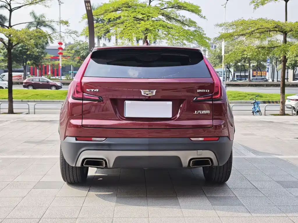 Cadillac XT4 — фото 3