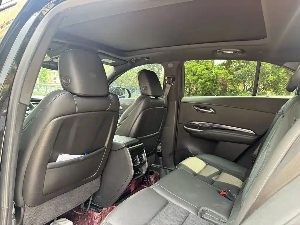 Cadillac XT4 — фото 5