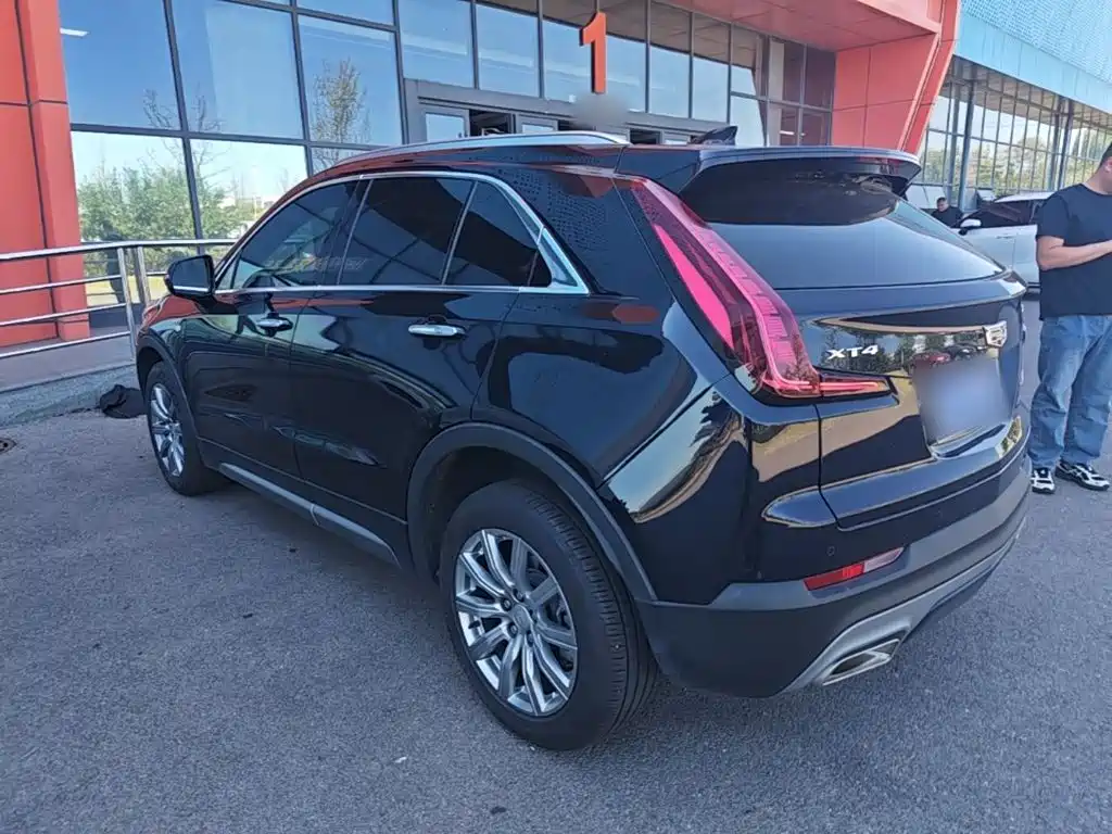 Cadillac XT4 — фото 5
