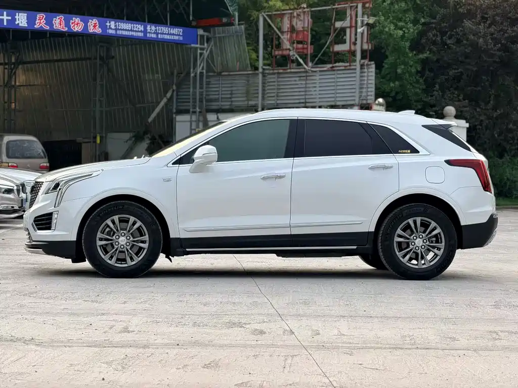 Cadillac XT5 — фото 9
