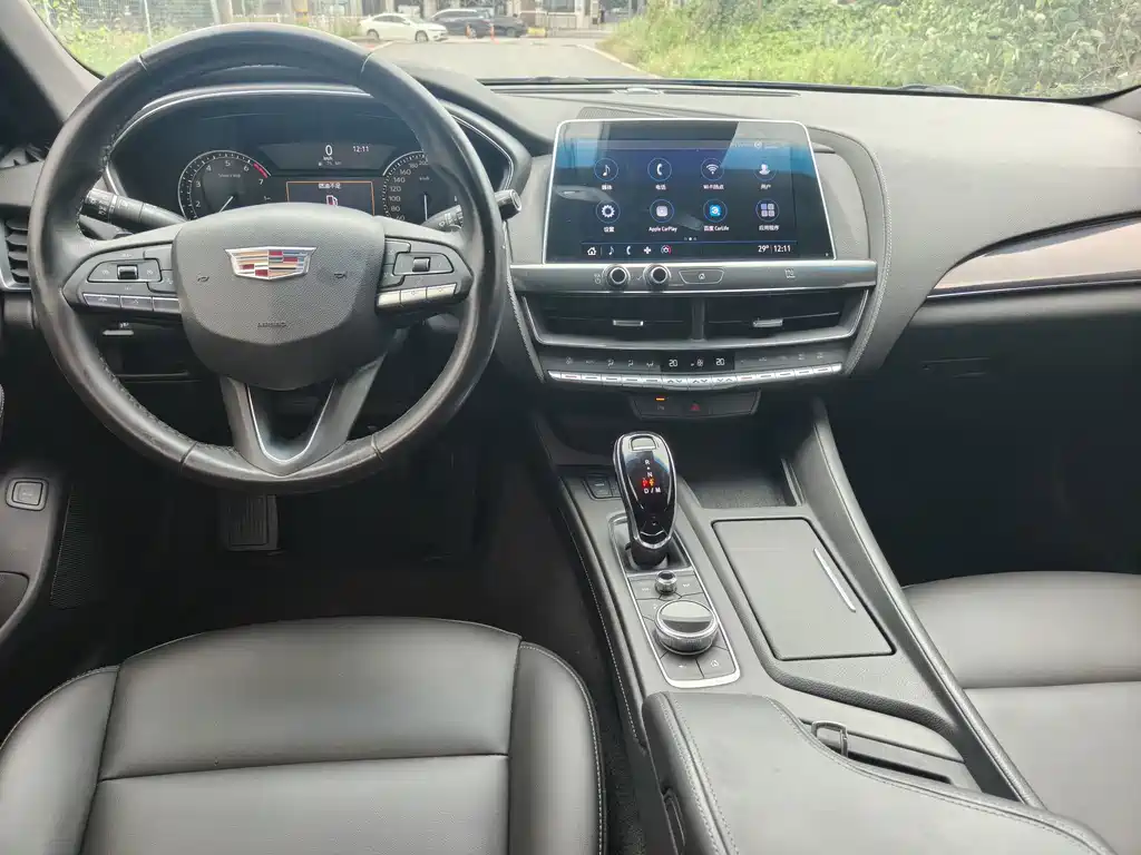 Cadillac CT5 — фото 7