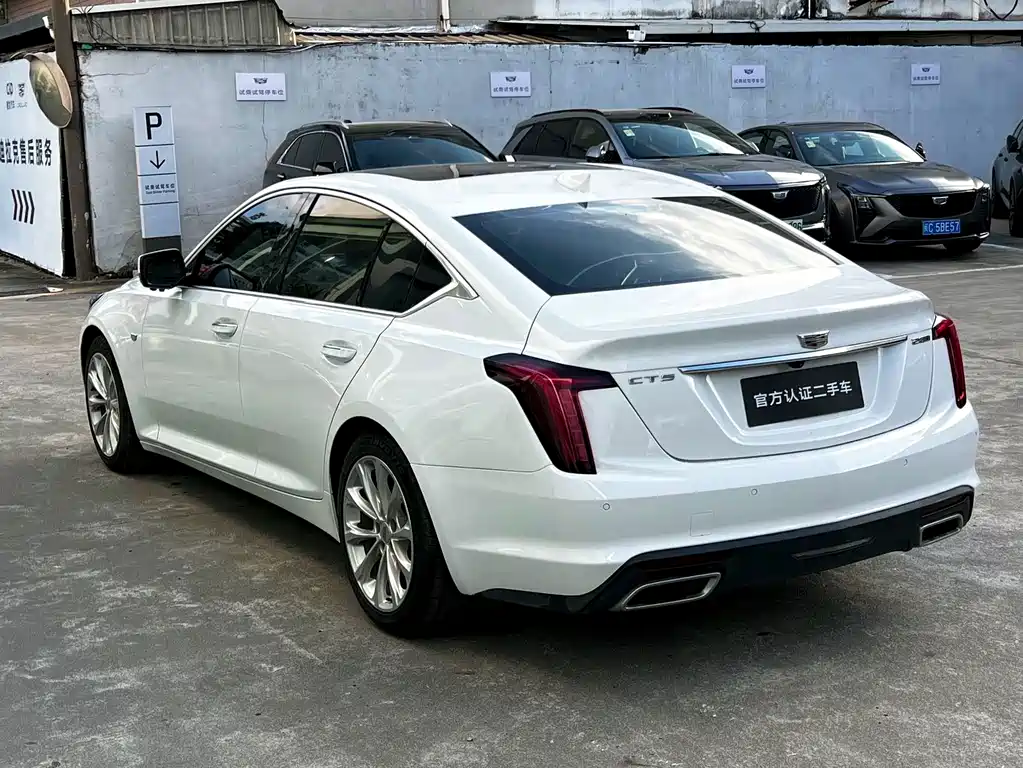 Cadillac CT5 — фото 6