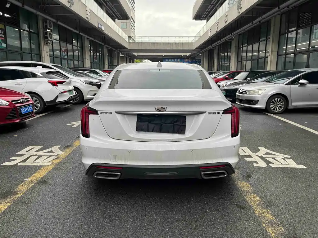 Cadillac CT5 — фото 20