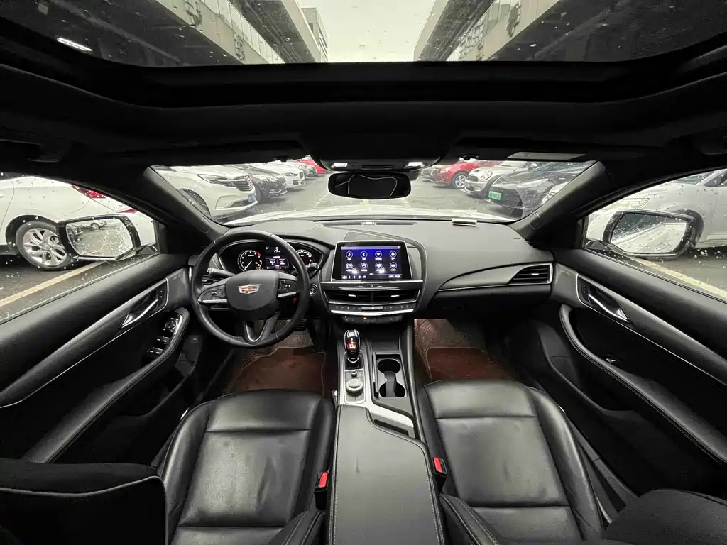 Cadillac CT5 — фото 5