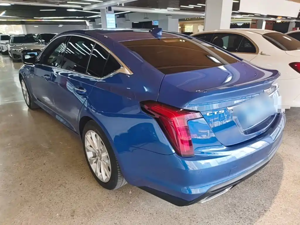 Cadillac CT5 — фото 5