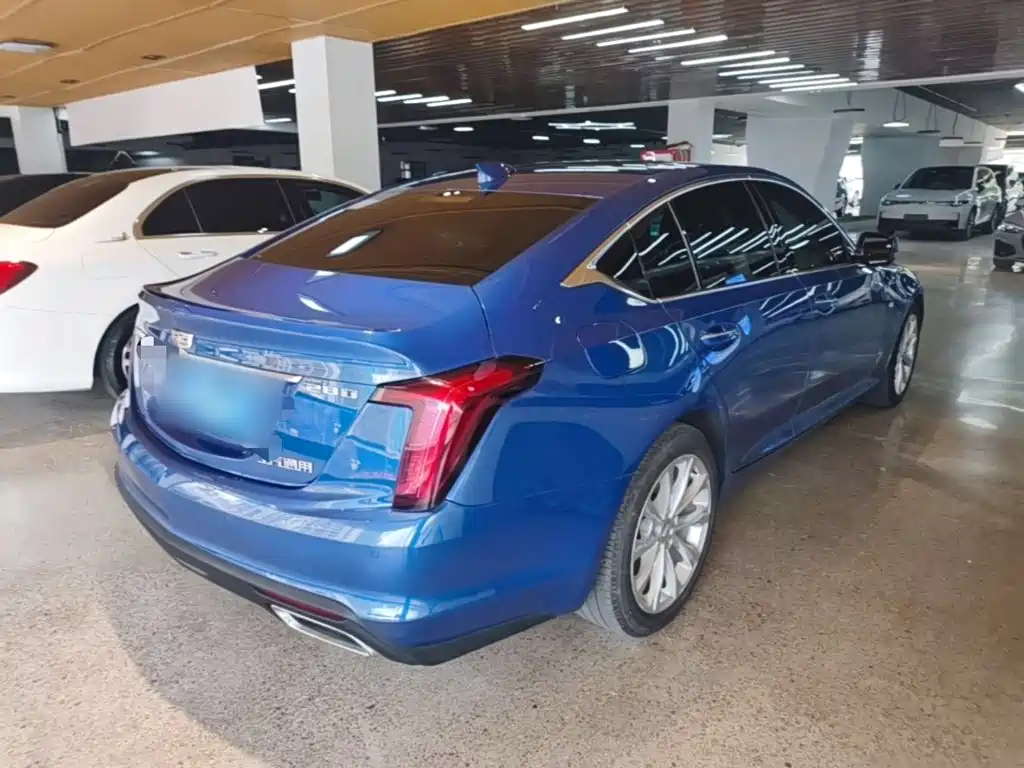 Cadillac CT5 — фото 7