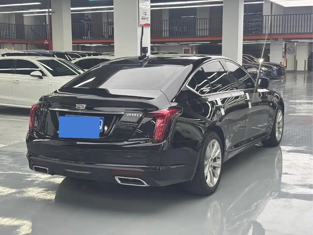 Cadillac CT5 — фото 9
