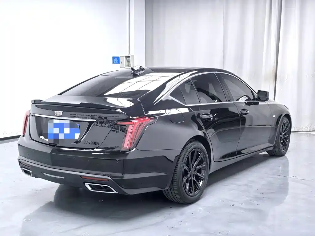 Cadillac CT5 — фото 6