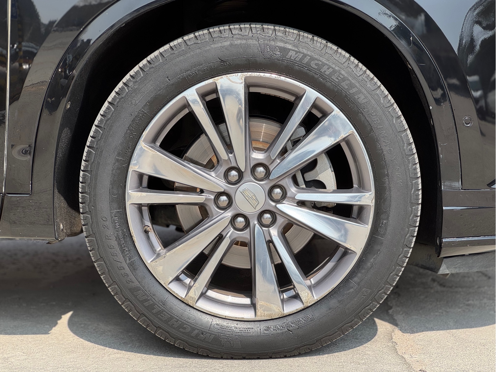 Cadillac XT6 — фото 25