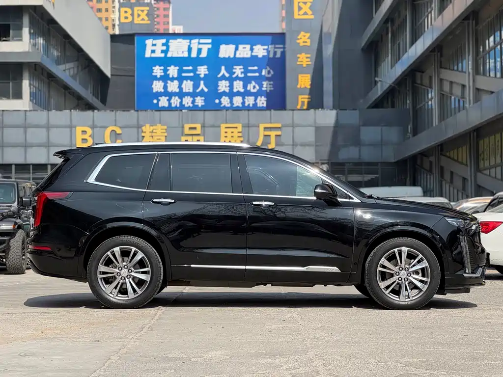 Cadillac XT6 — фото 5
