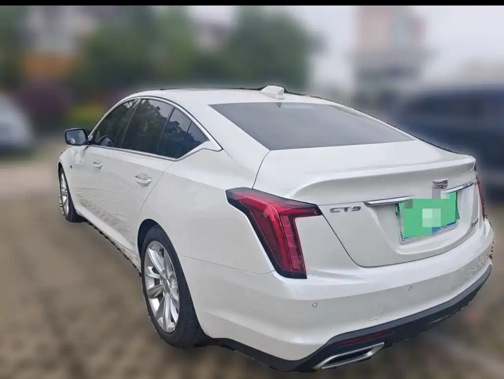 Cadillac CT5 — фото 4
