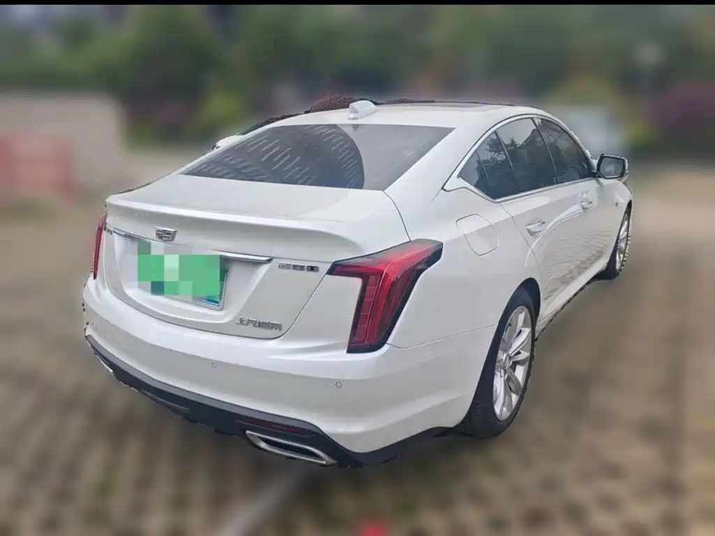 Cadillac CT5 — фото 7