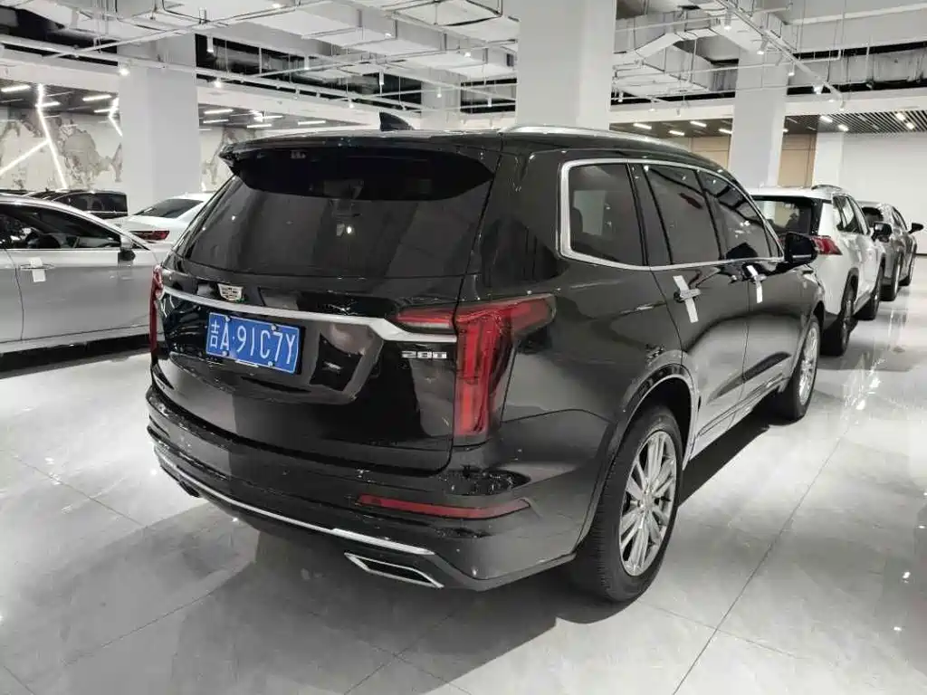 Cadillac XT6 — фото 3