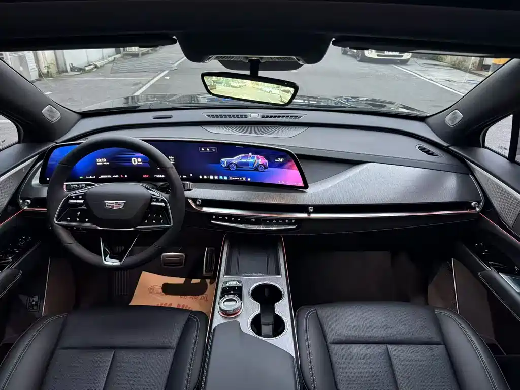 Cadillac XT5 — фото 6