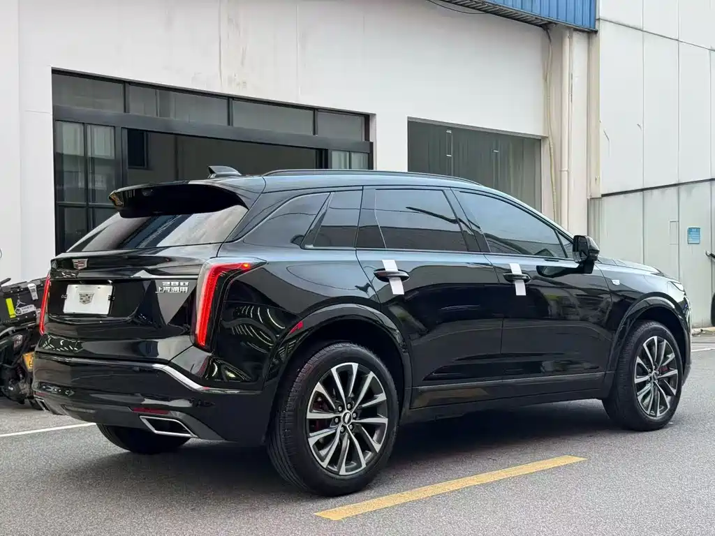 Cadillac XT5 — фото 9
