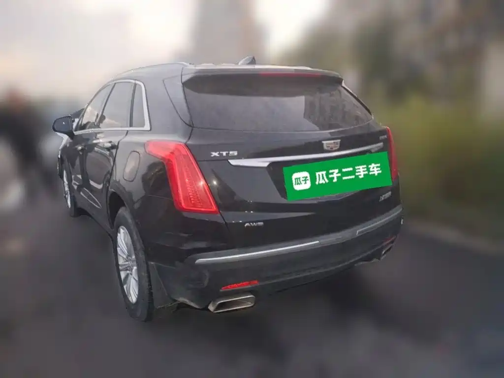 Cadillac XT5 — фото 11