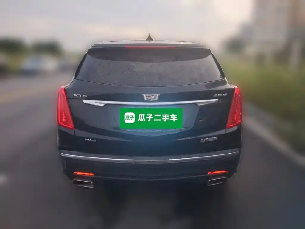 Cadillac XT5 — фото 13