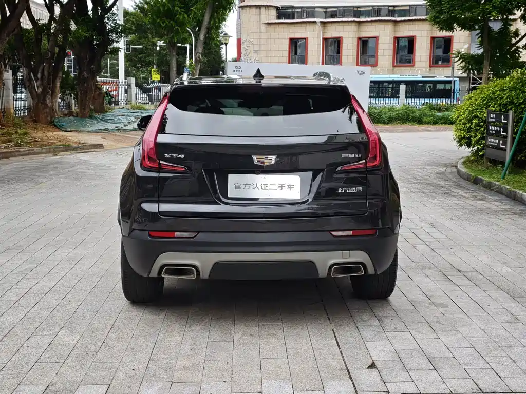Cadillac XT4 — фото 6