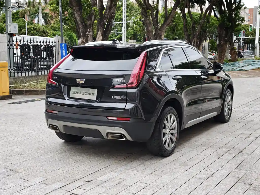Cadillac XT4 — фото 7