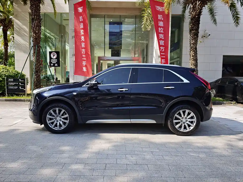 Cadillac XT4 — фото 4