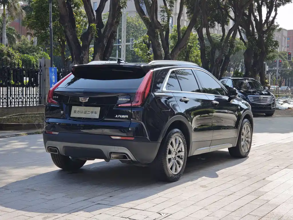 Cadillac XT4 — фото 7