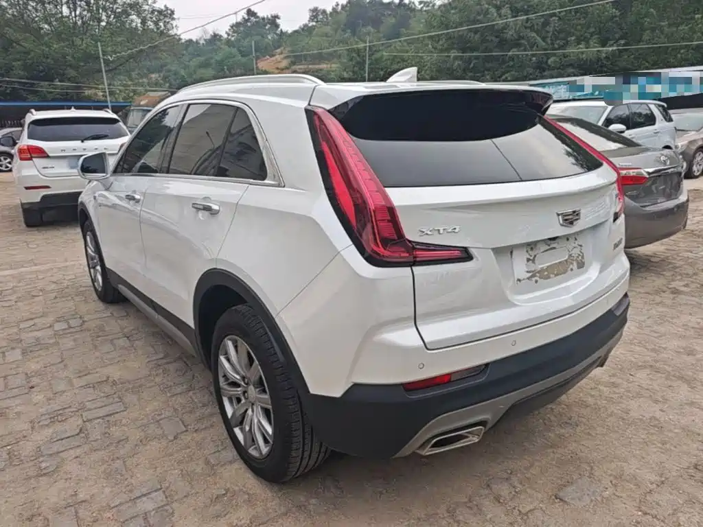 Cadillac XT4 — фото 5