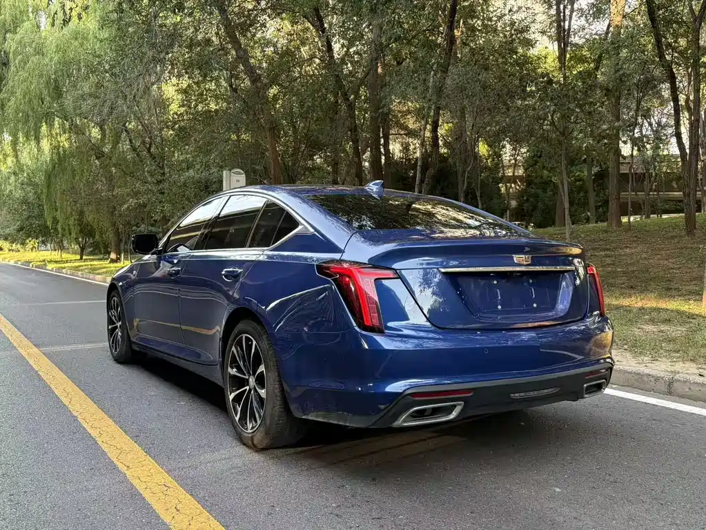 Cadillac CT5 — фото 4