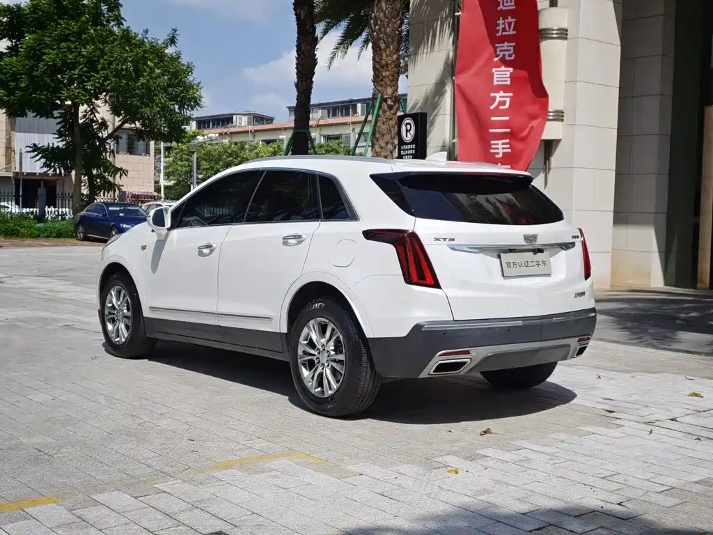 Cadillac XT5 — фото 5