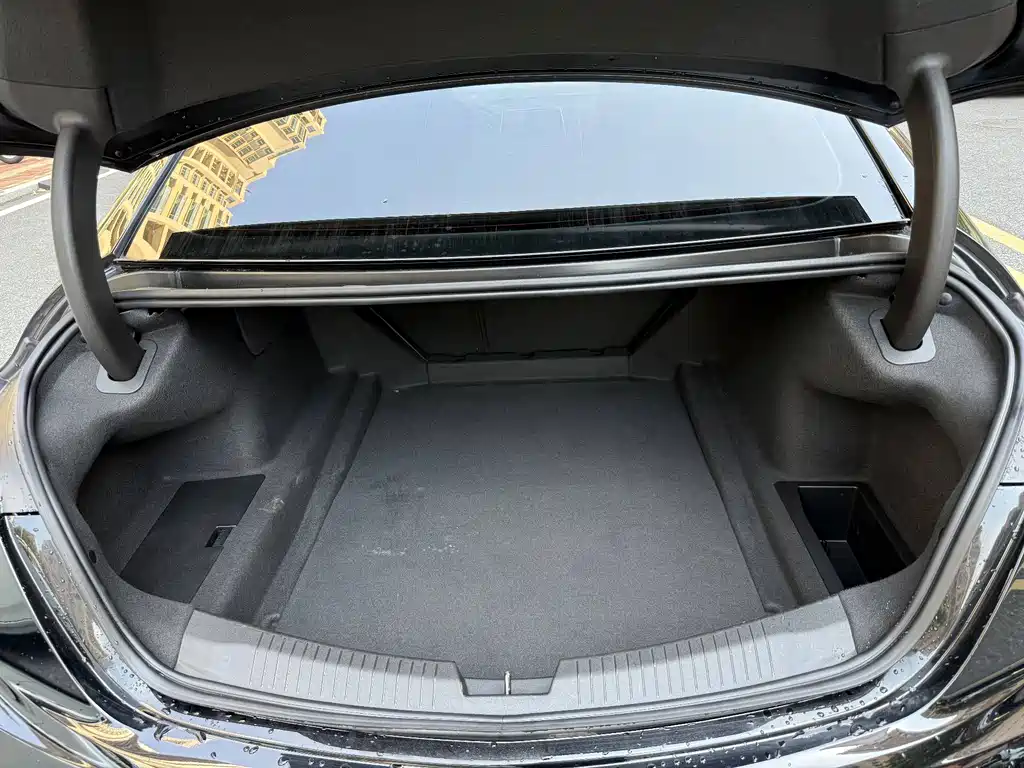 Cadillac CT5 — фото 9