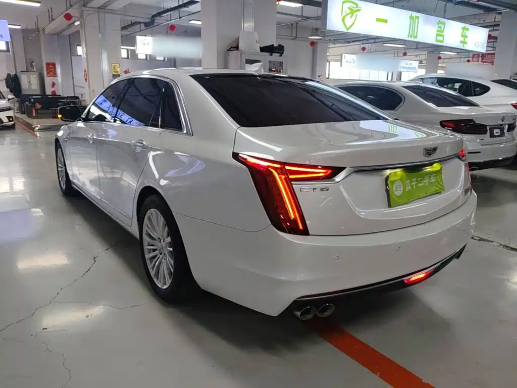 Cadillac CT6 — фото 5