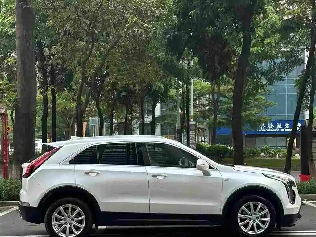 Cadillac XT4 — фото 4