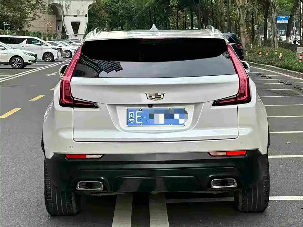 Cadillac XT4 — фото 5
