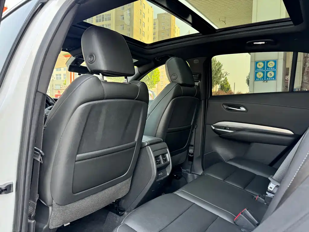 Cadillac XT4 — фото 3