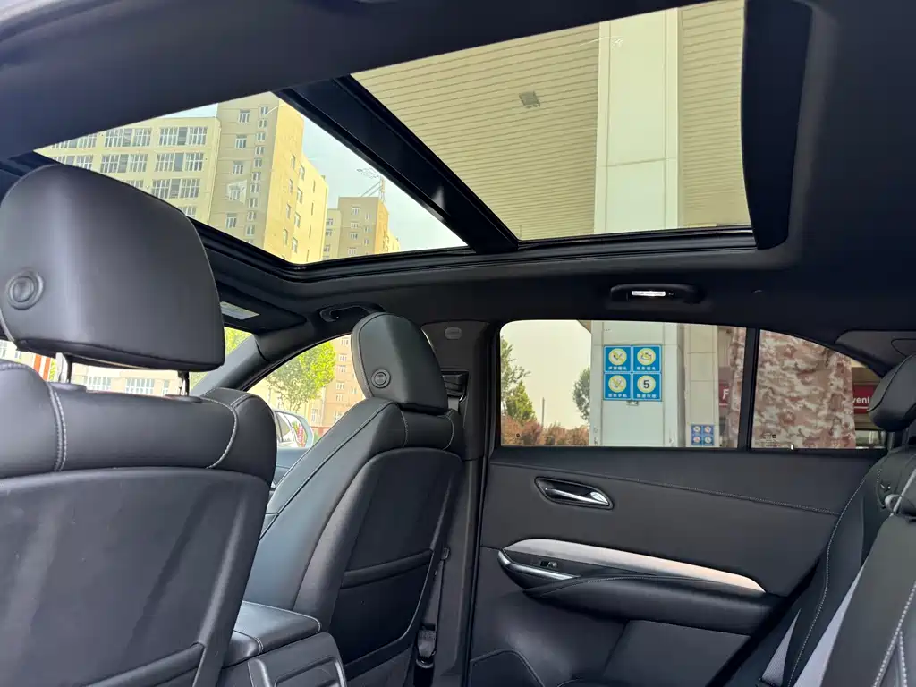 Cadillac XT4 — фото 4