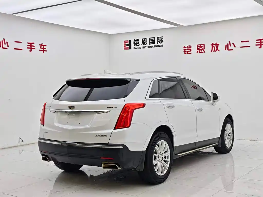 Cadillac XT5 — фото 20